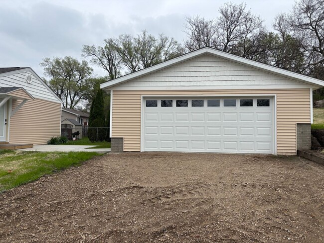 Photo - 3 Bedroom, 2.5 Bath Single Family Home w/2...