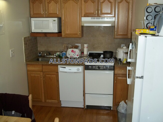 Photo - 1110 Commonwealth Ave Apartamento Unidad 211