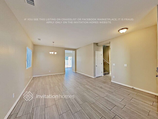 Photo - 18619 W Sanna St