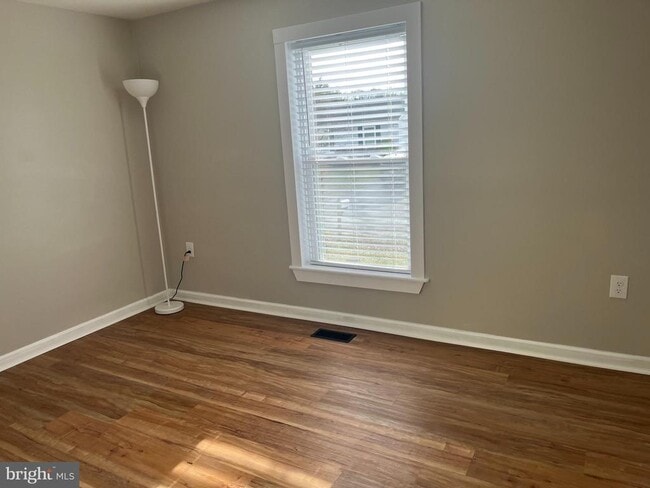 Photo - 206 Cashmere Dr