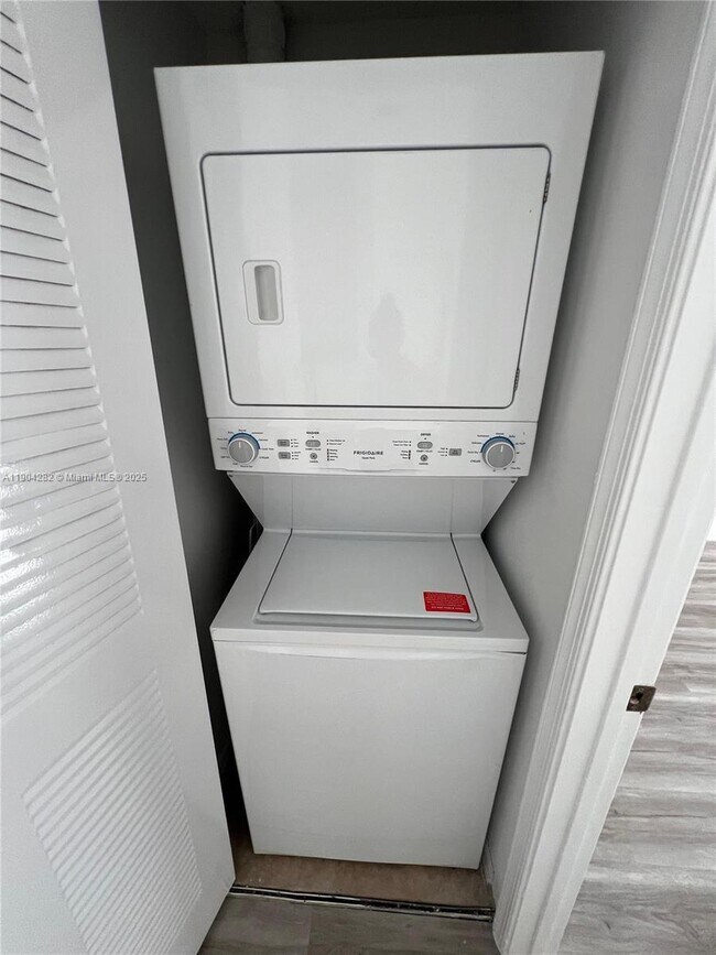 Photo - 3650 N 56th Ave Unit 517