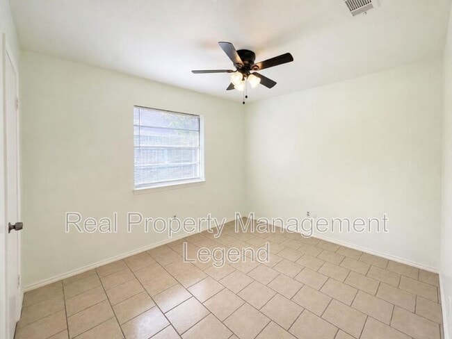 Photo - 112 Oak Hill Dr