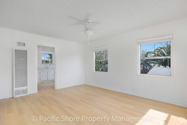Building Photo - 10753 Tabor St Unit 10753 1/2 Rental