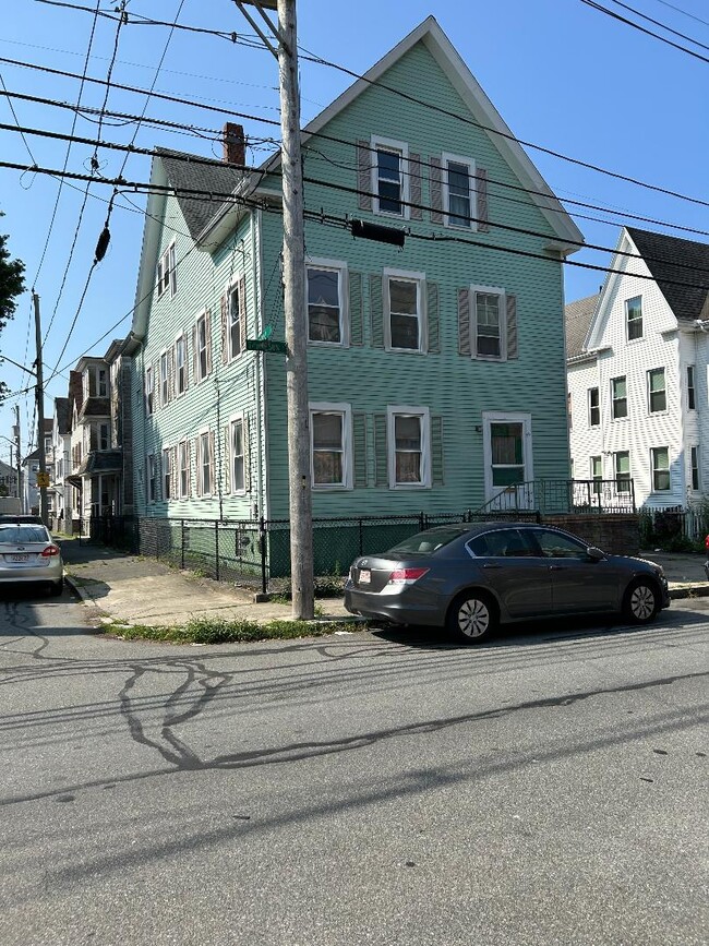 Photo - 50 Thompson St Unit 2