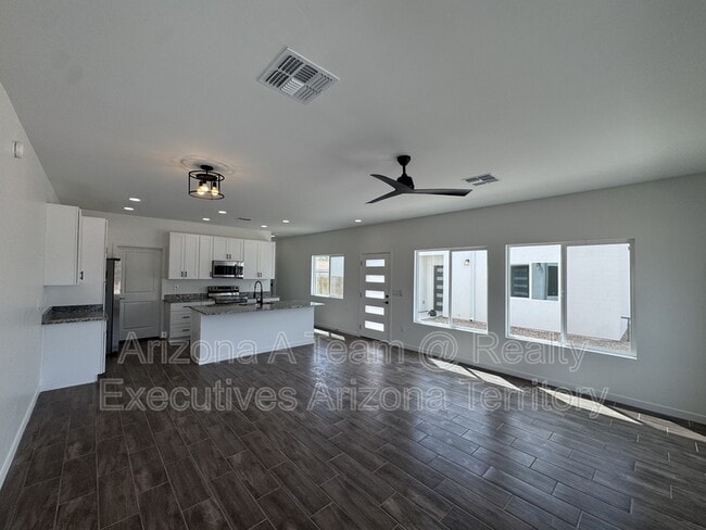 Building Photo - PM2: 2126 North Ralph Avenue