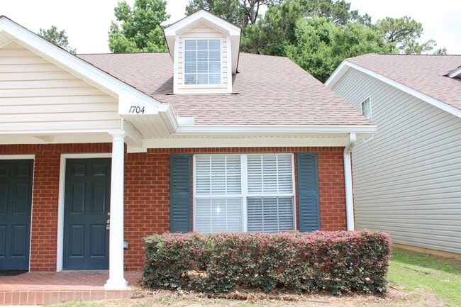 Building Photo - 4434 Gearhart Rd Unit 1704