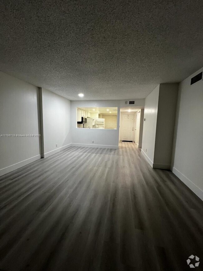 Building Photo - 6575 W Oakland Park Blvd Unit 303 Rental