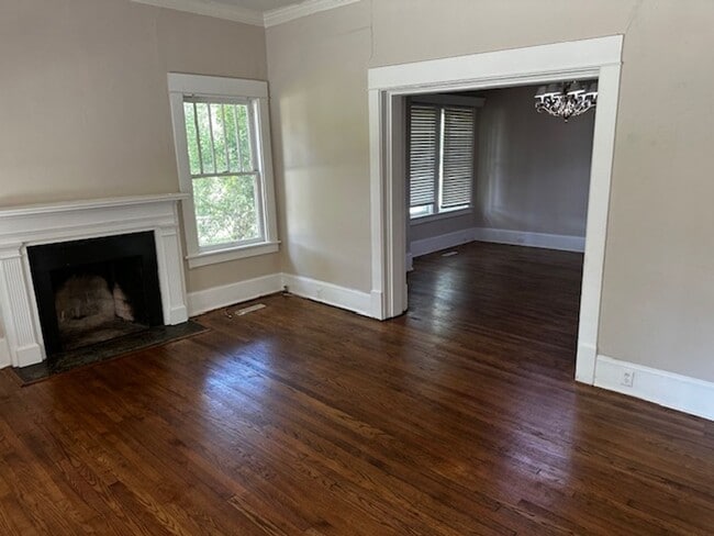 Photo - 610 Marigold St