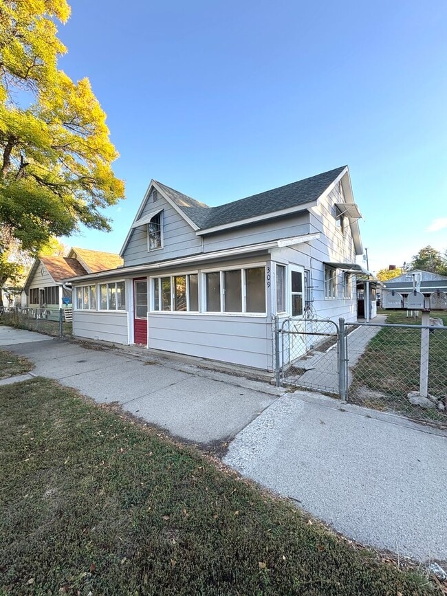 Photo - 309 S 33rd St Unit 309 S 33rd St  1