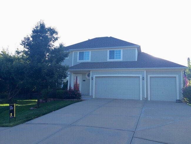 Building Photo - {7301} Quiet Cul-de-sac + Three Car Garage + Updated Kitchen + Finished Basement + Bedroom Level ...