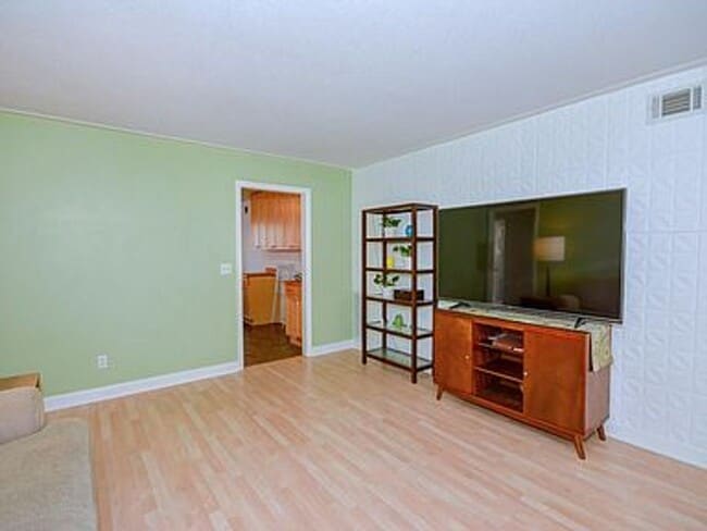 Photo - Forest Acres condo