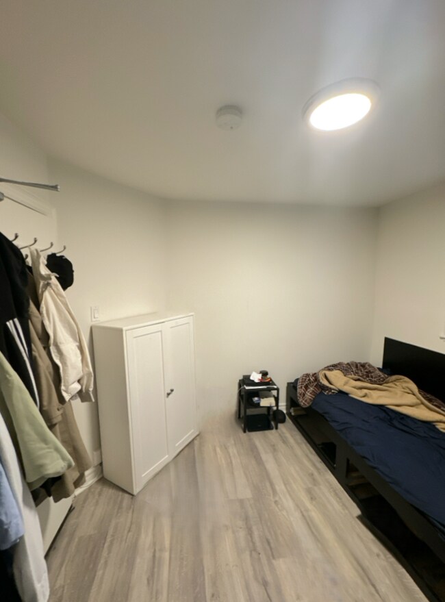 Photo - 496 Montrose Ave - 26 Unit 26