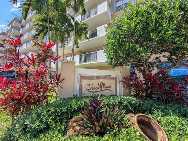 Photo - 1455 N Treasure Dr Unit 6H