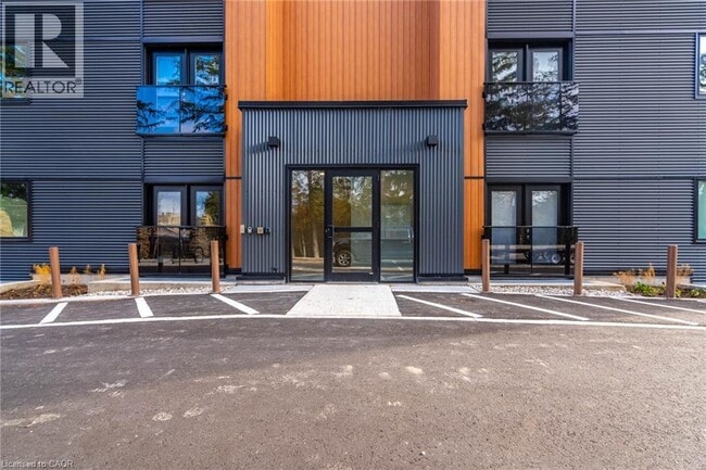 Photo - 259 King St E Unité 304