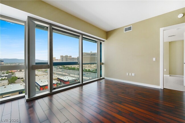 Photo - 4471 Dean Martin Dr Unidad 1404