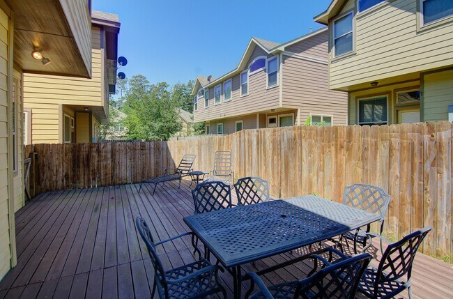 Photo - 11 Cheswood Manor Court