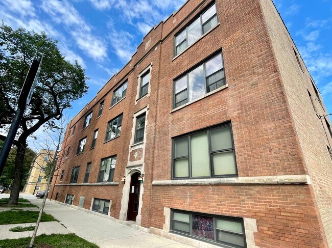 Photo - 1520 W Winona St Rental