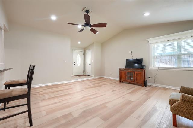 Photo - 1273 Valencia Ln
