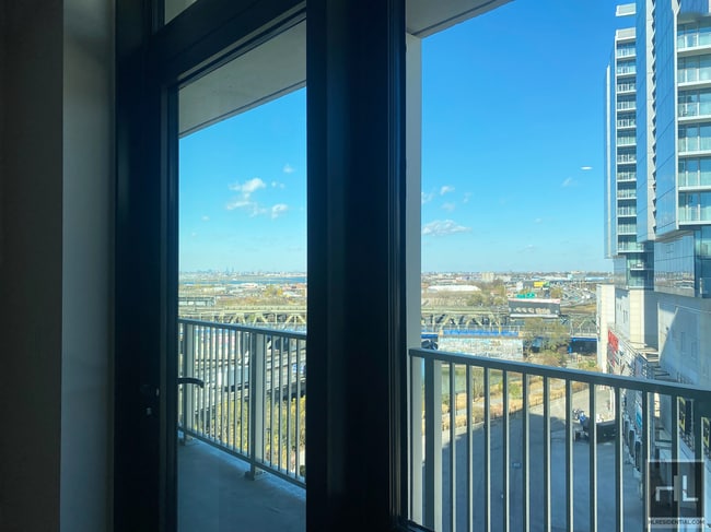 Building Photo - A 40 Road