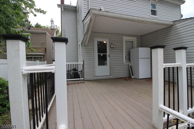 Building Photo - 857 Westfield Ave Rental