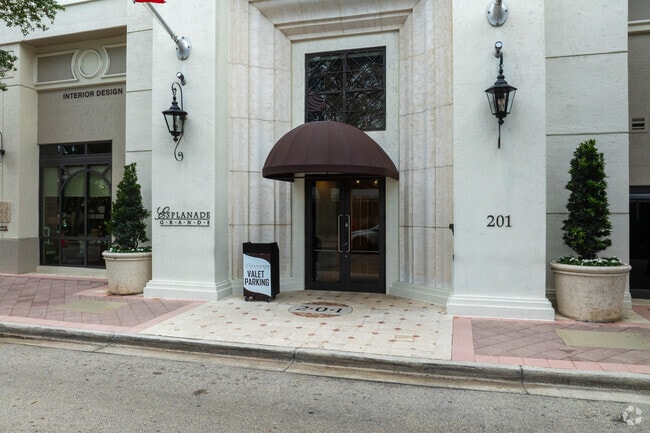 Photo - Esplanade Grande