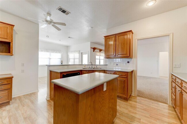Photo - 2300 County Rd 302