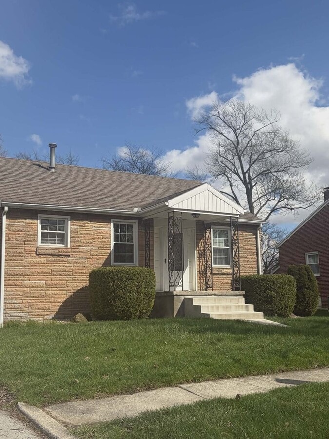 Photo - Five Bedroom Home Located Near BGSU