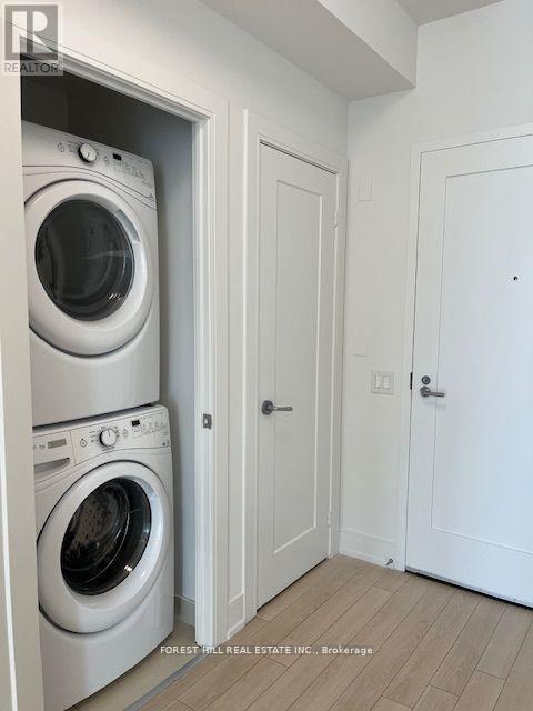 Photo - 310 Tweedsmuir Ave