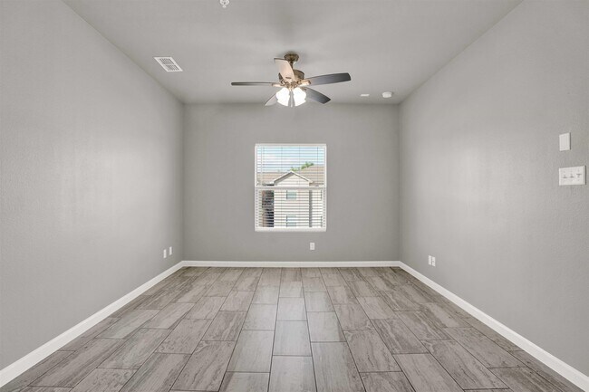 Photo - 4250 Dorel Dr