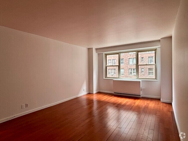 Building Photo - 400 E 54th St Unit 6D Rental