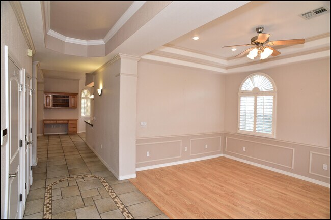 Photo - 6371 Franklin View Dr