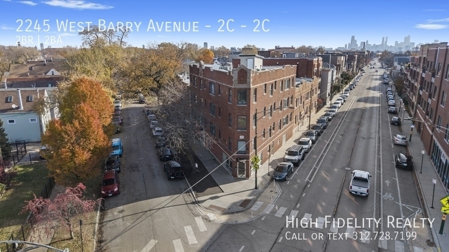 Photo - 2245 W Barry Ave Unit 2C