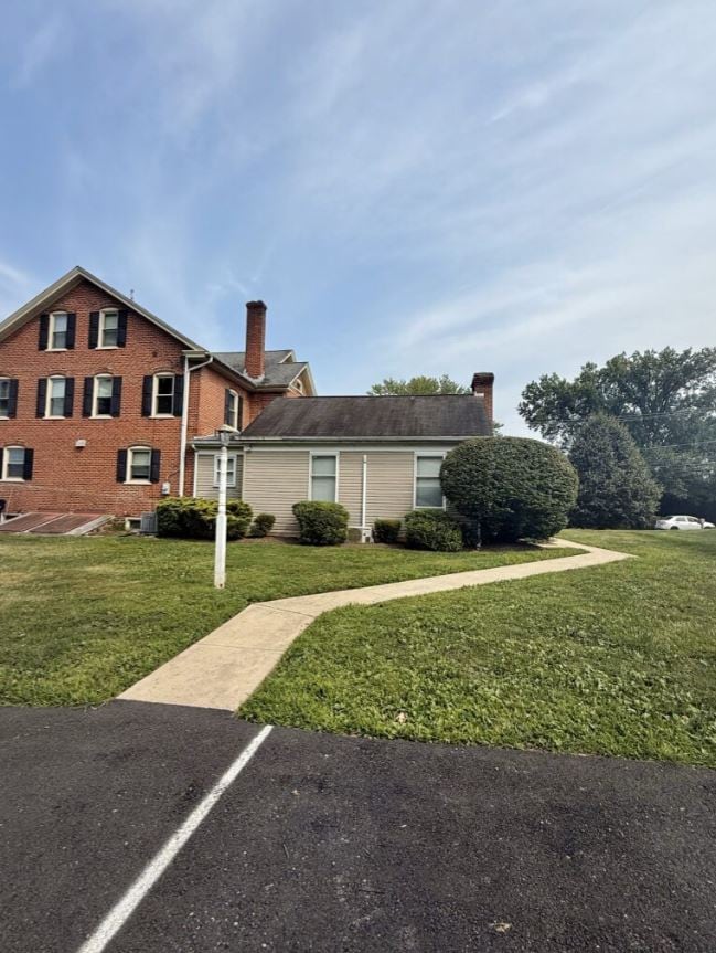 Photo - 405 Maple Ave