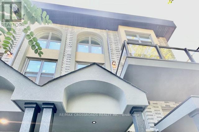 Photo - 300 Railway Engine House Way