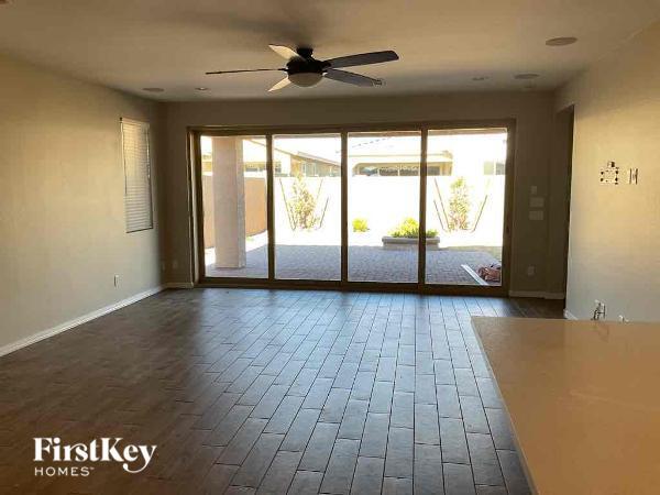 Photo - 19748 W Devonshire Ave