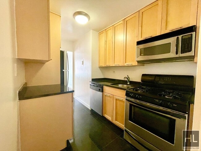 Photo - Fourth Avenue Unit 5G