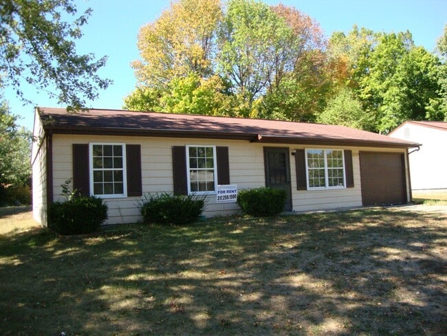 Building Photo - Franklin Township Three Bedroom Ranch