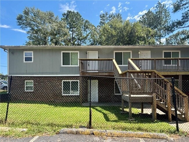 Building Photo - 6077 Pine St Rental
