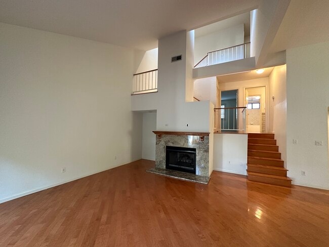 Living Room - 500 Garfield Ave