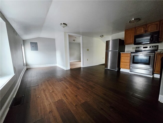 Photo - 37 N Virginia St