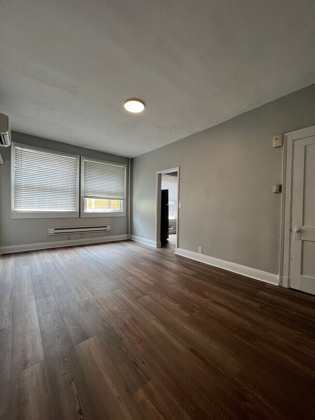 Photo - 1717 N Talbott St Unit 3