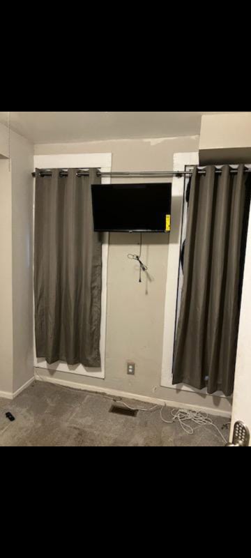 Building Photo - 1633 N Payson St