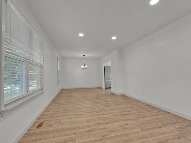 Photo - 449 Madrina Ct