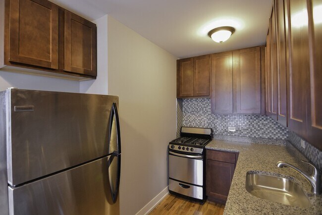 Photo - 555 W Arlington Unidad 608