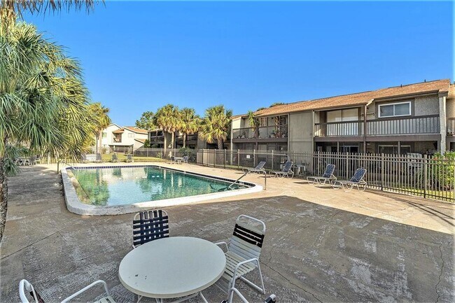 Photo - 6328 Newtown Cir Unit 28B3