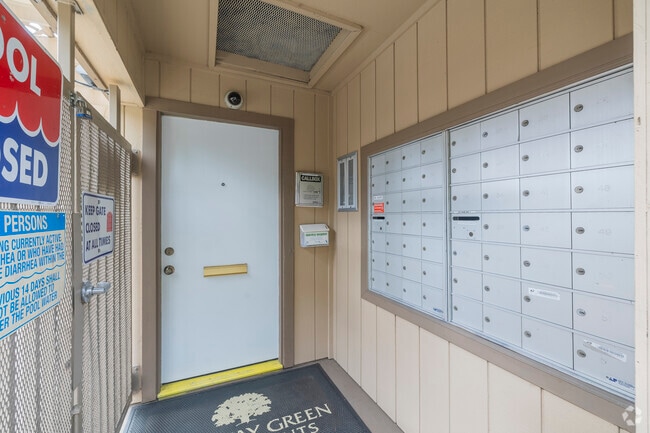 Entrance - Parkway Green