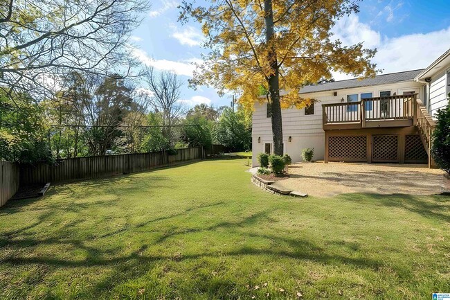 Photo - 2005 Chestnut Rd