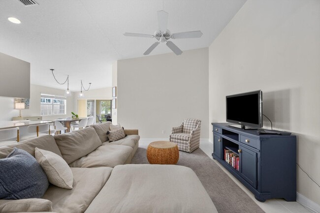 Photo - 3136 Verdmont Ln