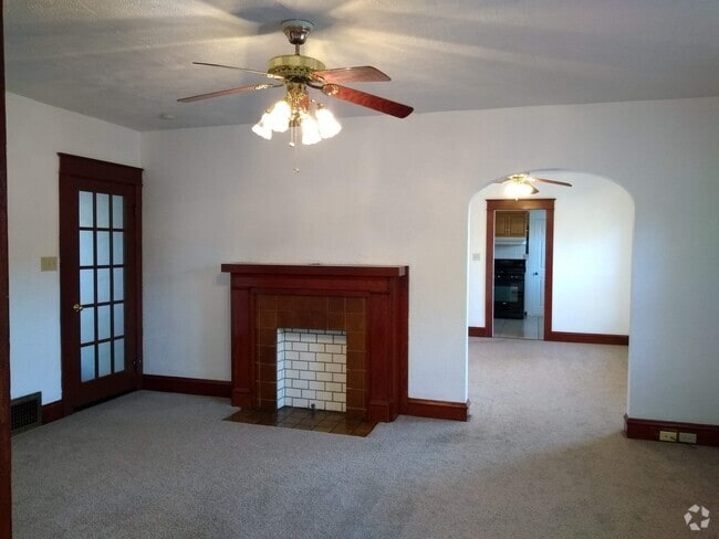 Building Photo - 3002 French St Unit #2 Second Floor Rental