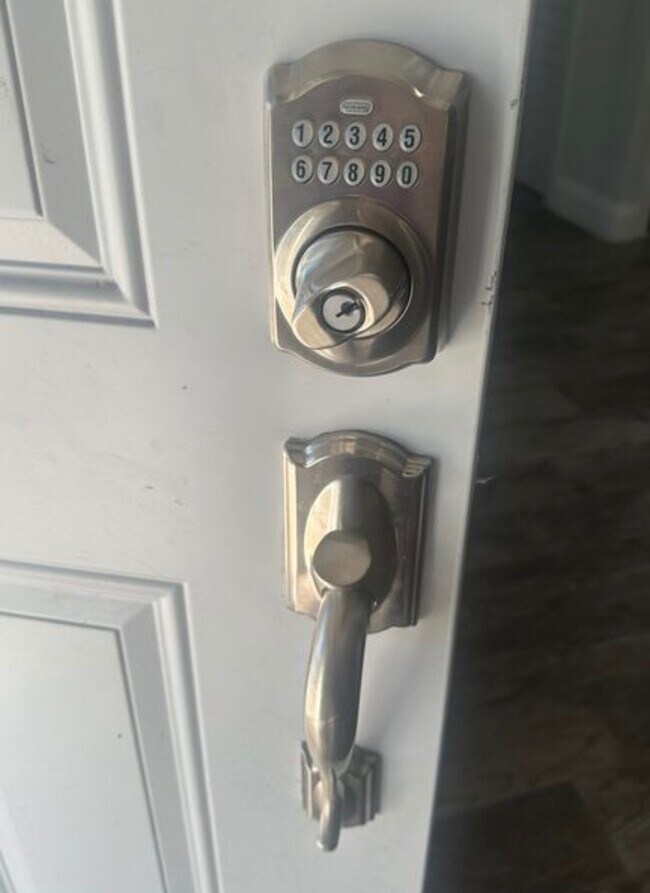 Photo - 974 Jamajo Blvd